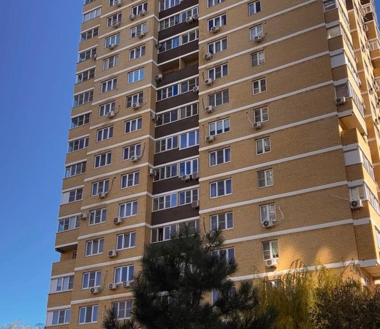 Продаётся 1-комнатная квартира, 41.8 м²