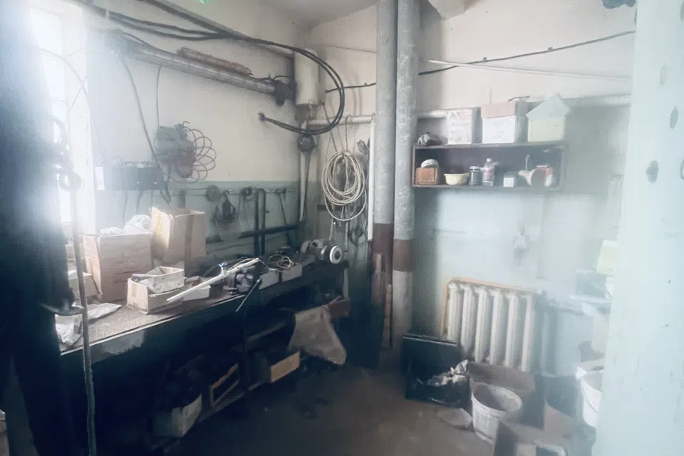 Продаётся помещение своб. назначения, 426 м²