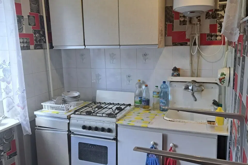 Продаётся 3-комнатная квартира, 44 м²