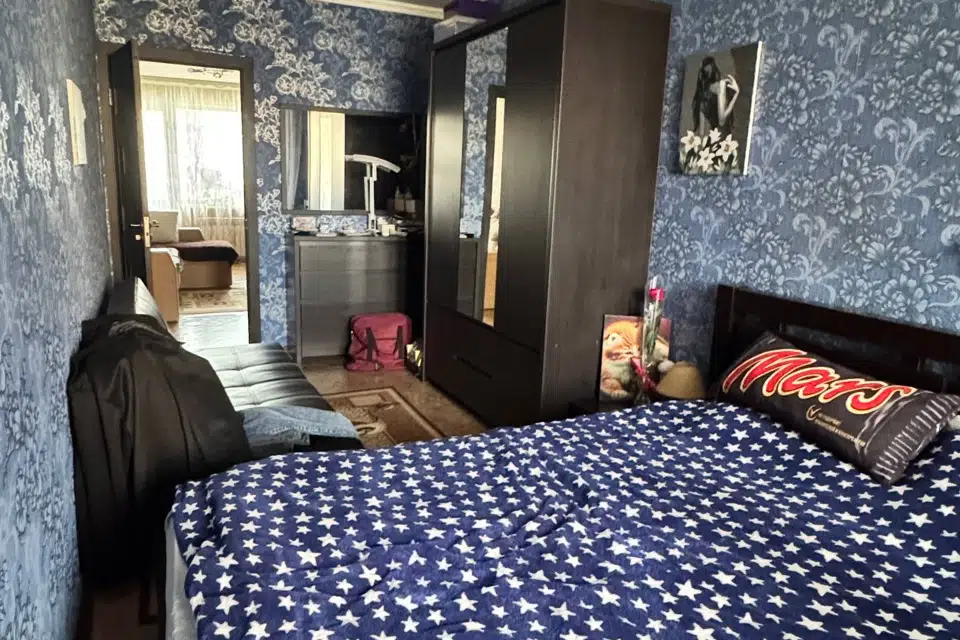 Продаётся 3-комнатная квартира, 59.5 м²