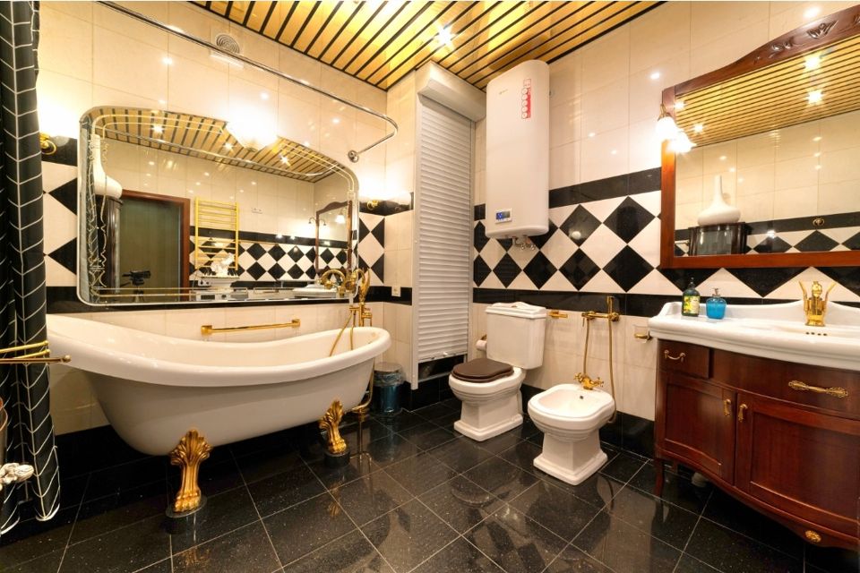 Продаётся 3-комнатная квартира, 160 м²