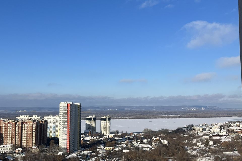 Продаётся 2-комнатная квартира, 96.7 м²