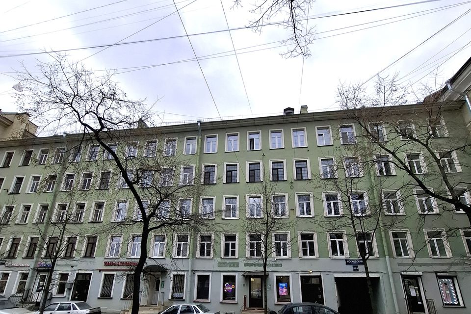 Продаётся 1-комнатная квартира, 72.6 м²