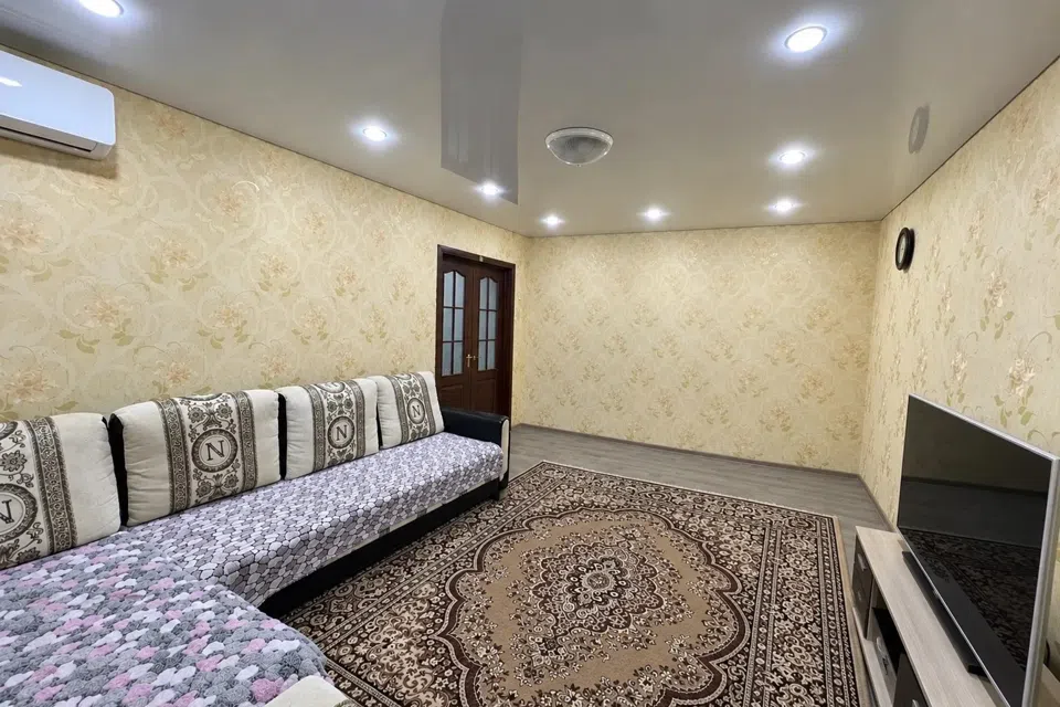 Продаётся 3-комнатная квартира, 62.4 м²