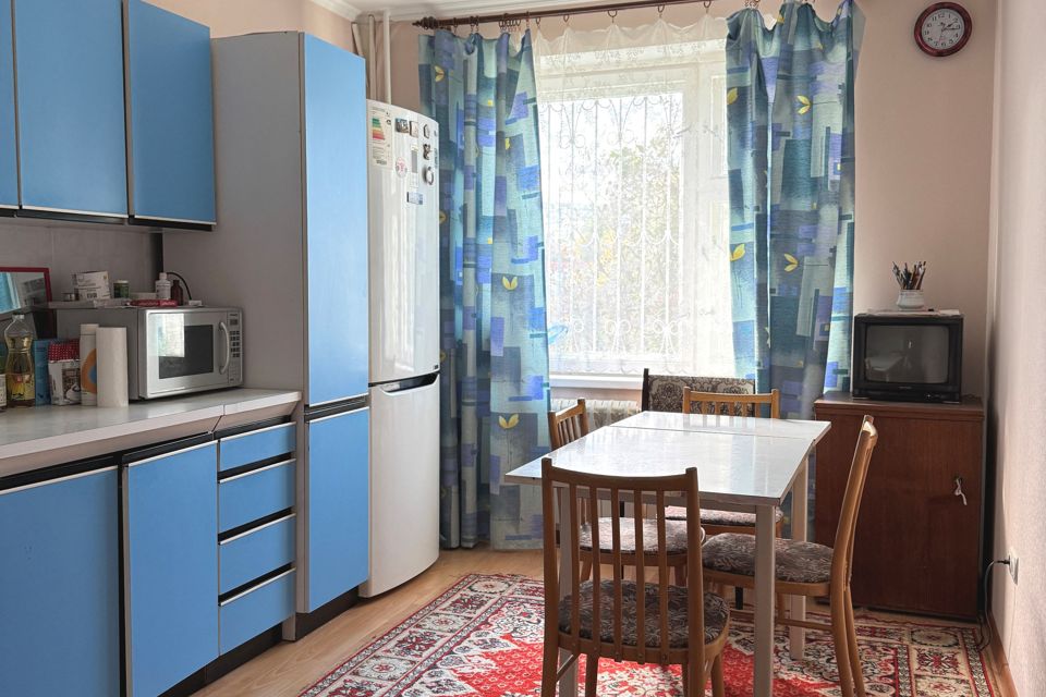 Продаётся 2-комнатная квартира, 56 м²