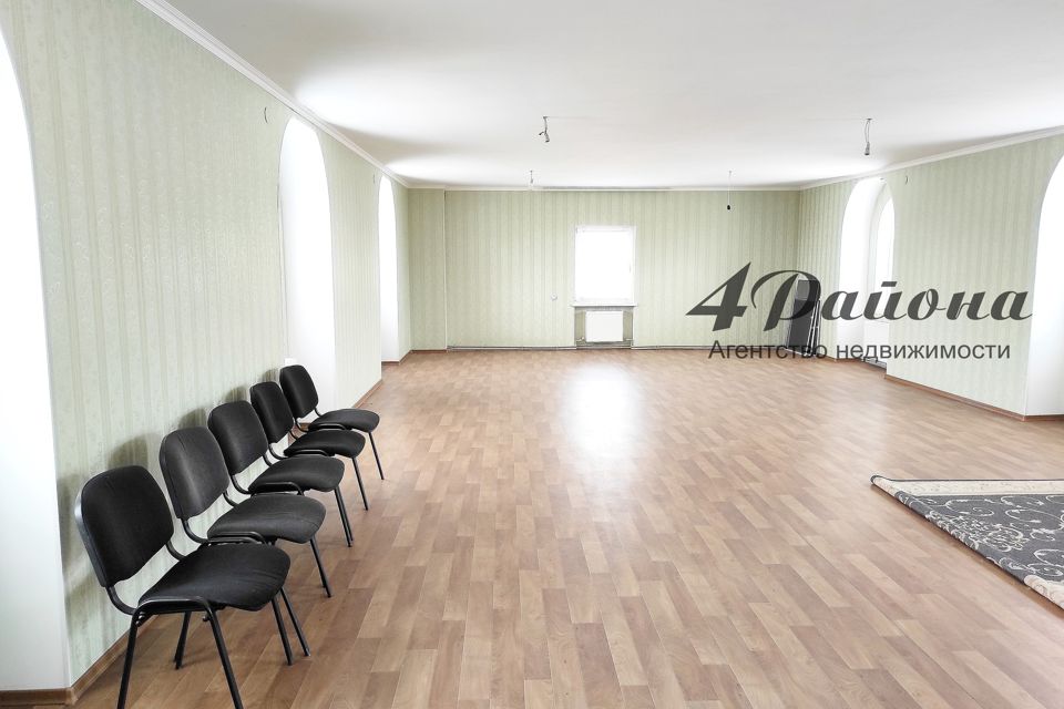 Продаётся 3-этажный дом, 400 м²