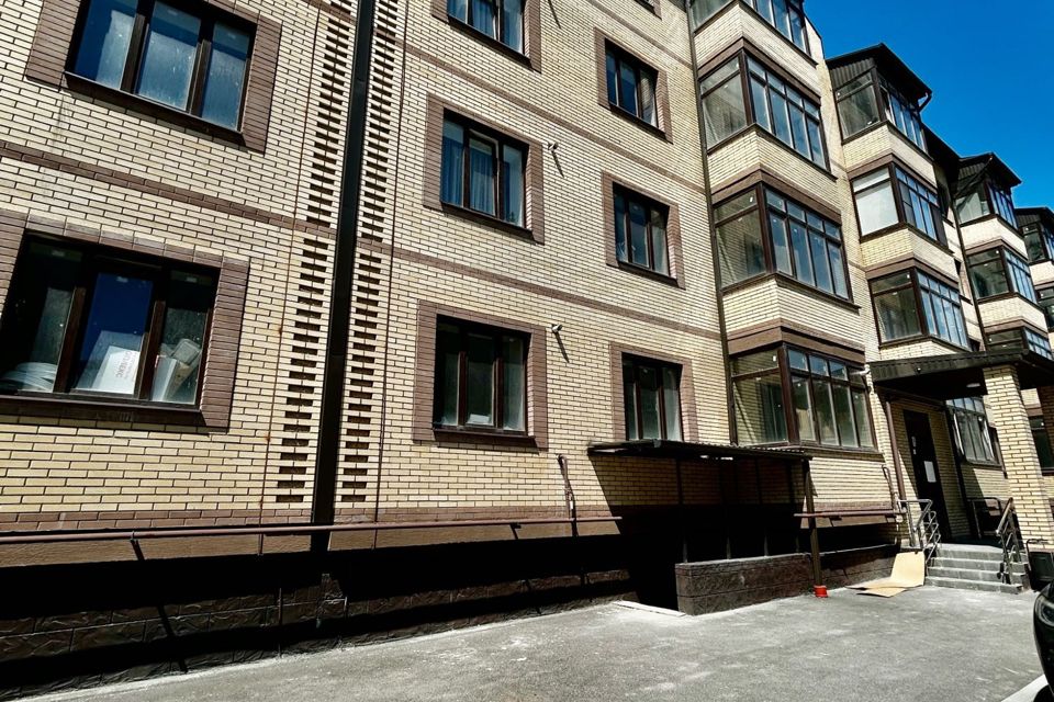Продаётся 1-комнатная квартира, 43 м²