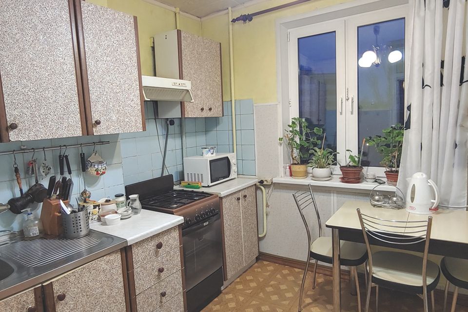 Продаётся 3-комнатная квартира, 67.4 м²