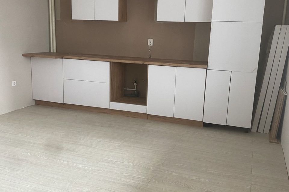 Продаётся 1-комнатная квартира, 48.7 м²