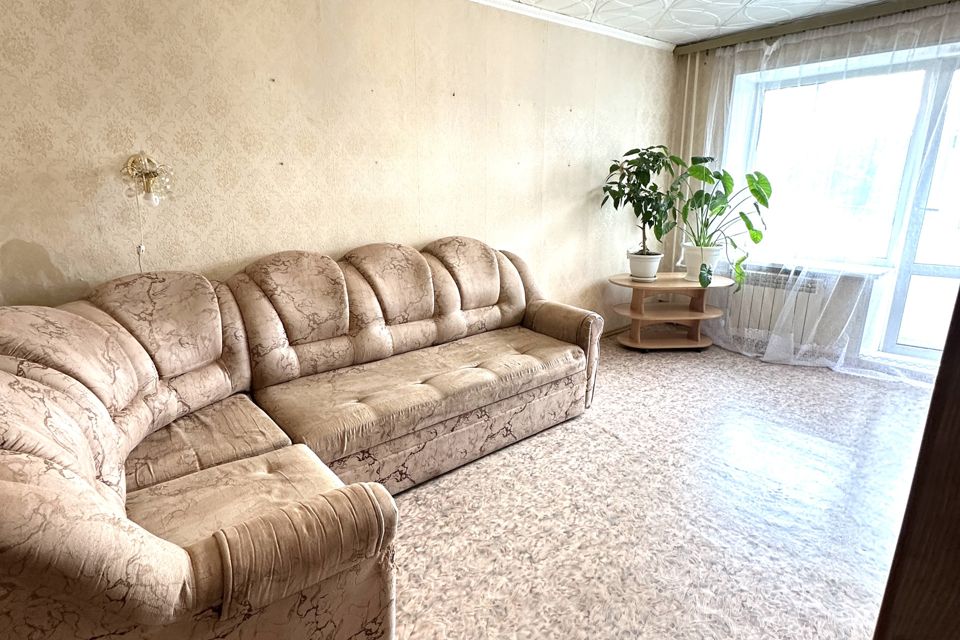Продаётся 3-комнатная квартира, 55.7 м²