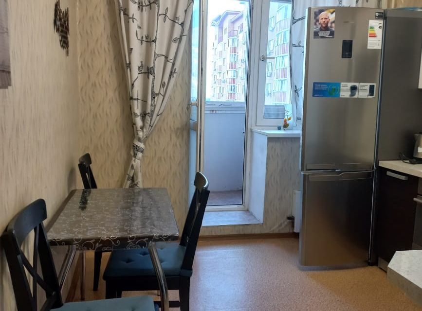 Продаётся 1-комнатная квартира, 42.3 м²