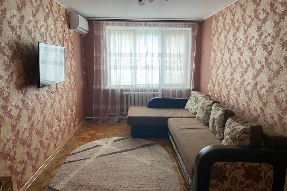 Продаётся 3-комнатная квартира, 51.8 м²