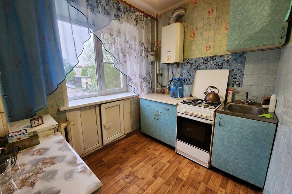 Продаётся 3-комнатная квартира, 57.7 м²