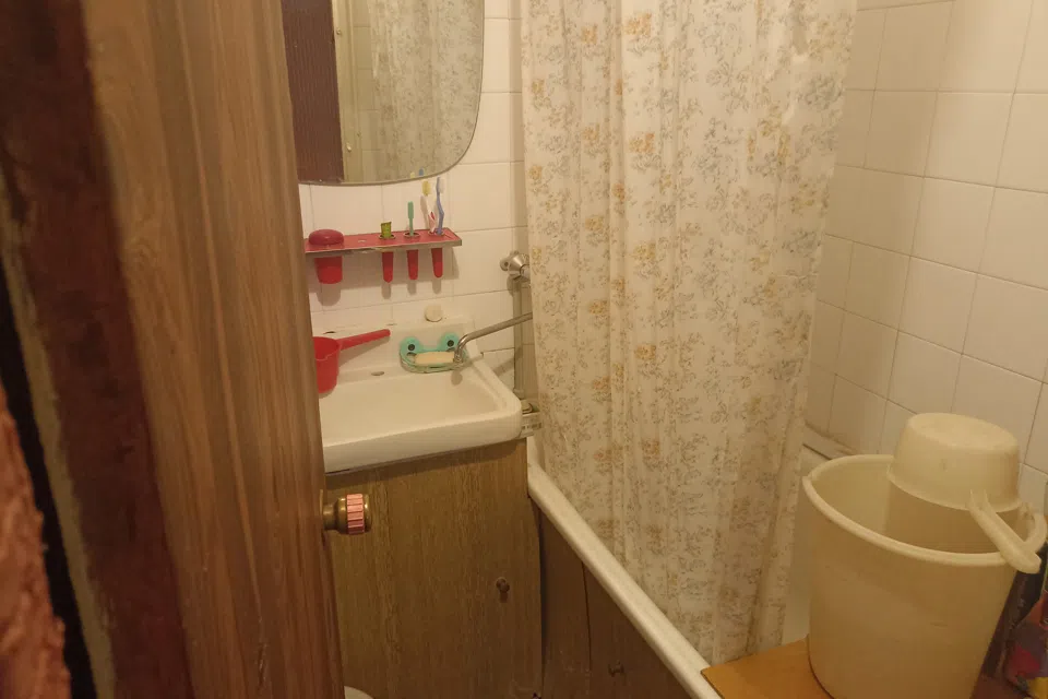 Продаётся 3-комнатная квартира, 57.2 м²