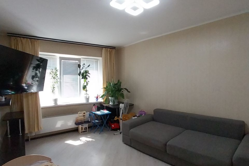 Продаётся 1-комнатная квартира, 37.1 м²