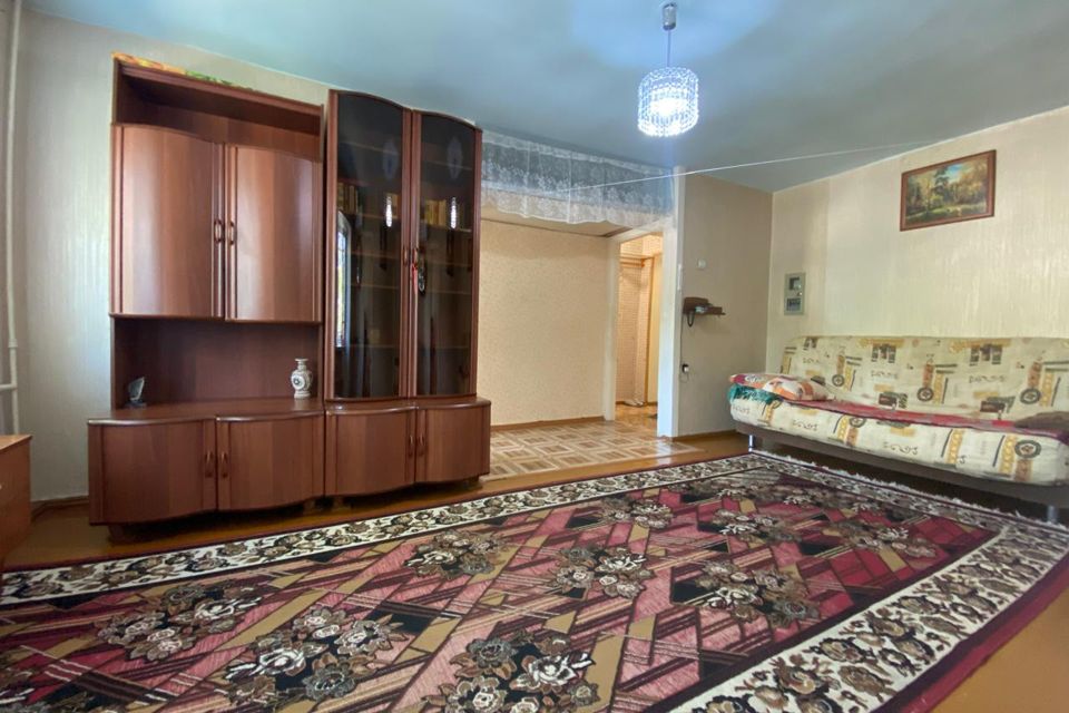 Продаётся 3-комнатная квартира, 41.5 м²