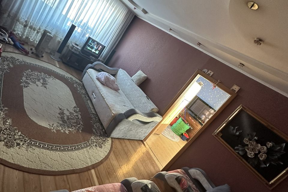 Продаётся 4-комнатная квартира, 60 м²