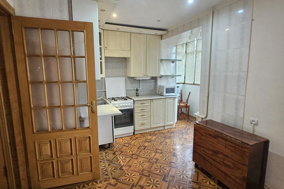 Сдаётся 2-комнатная квартира, 68 м²