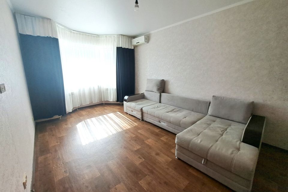 Продаётся 1-комнатная квартира, 49 м²