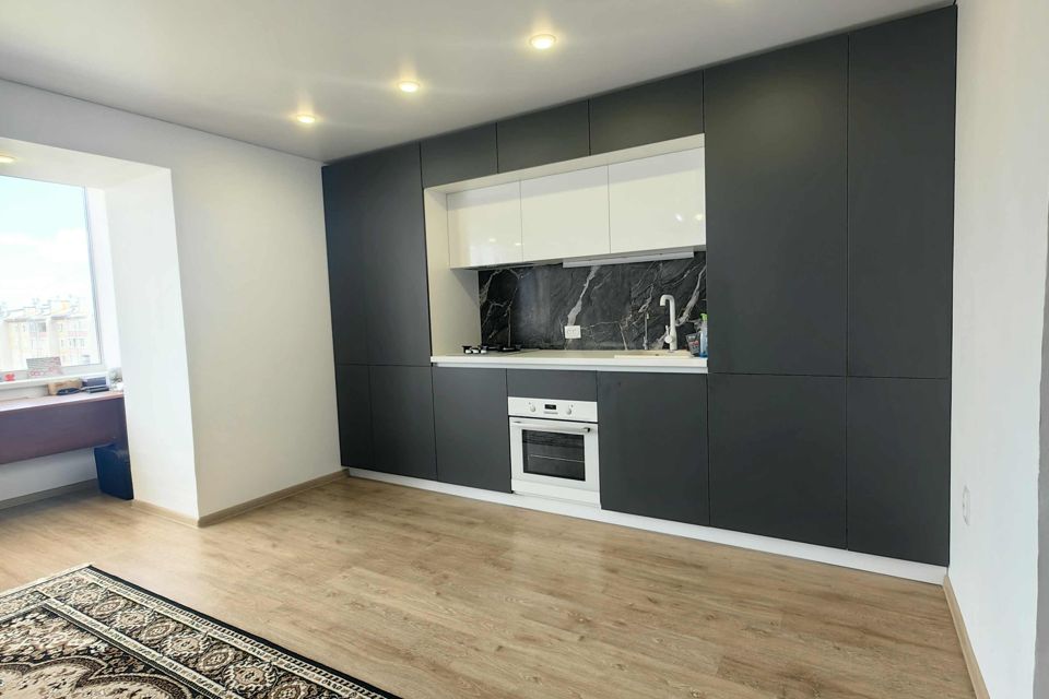 Продаётся 1-комнатная квартира, 49.3 м²
