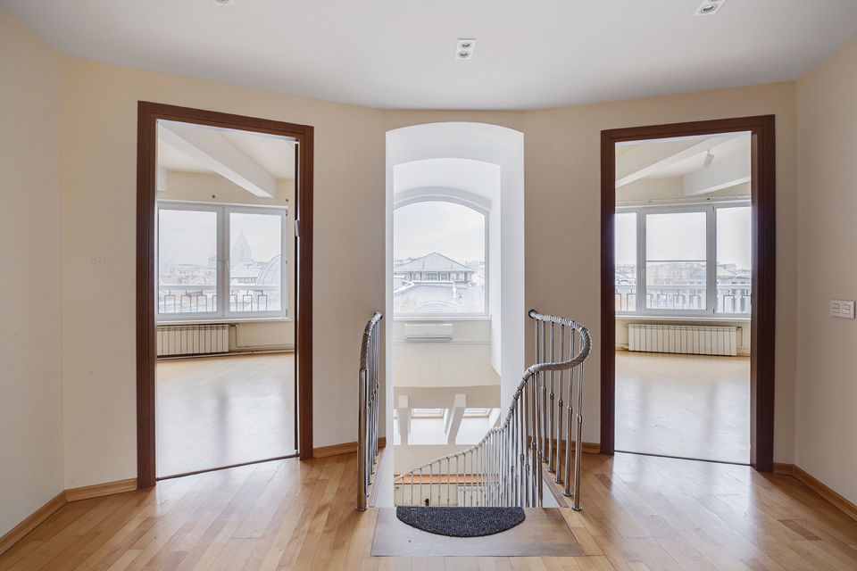 Продаётся 4-комнатная квартира, 121.8 м²