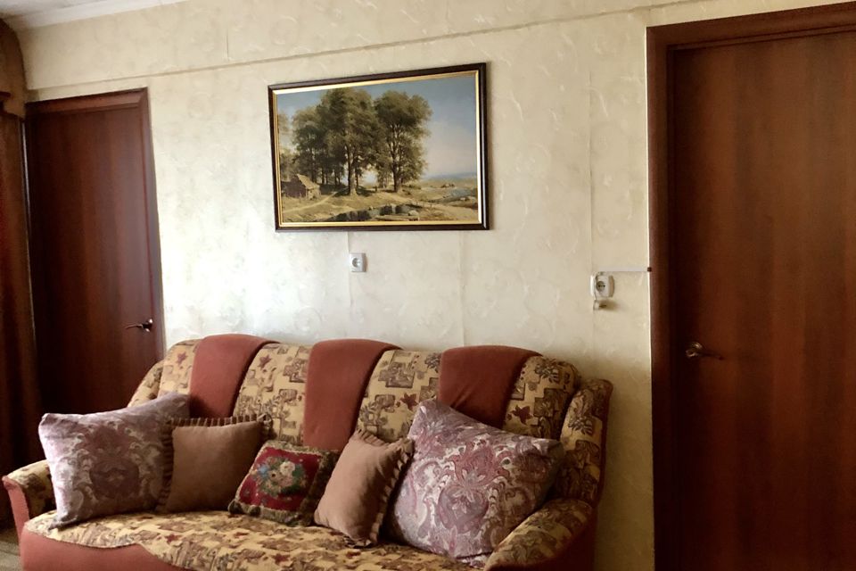 Продаётся 4-комнатная квартира, 59 м²