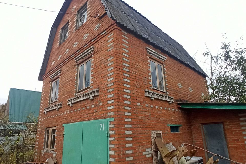 Продаётся 3-этажный дом, 108 м²