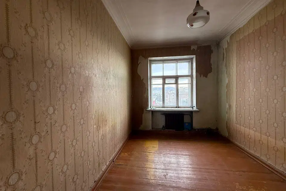 Продаётся 4-комнатная квартира, 81.8 м²