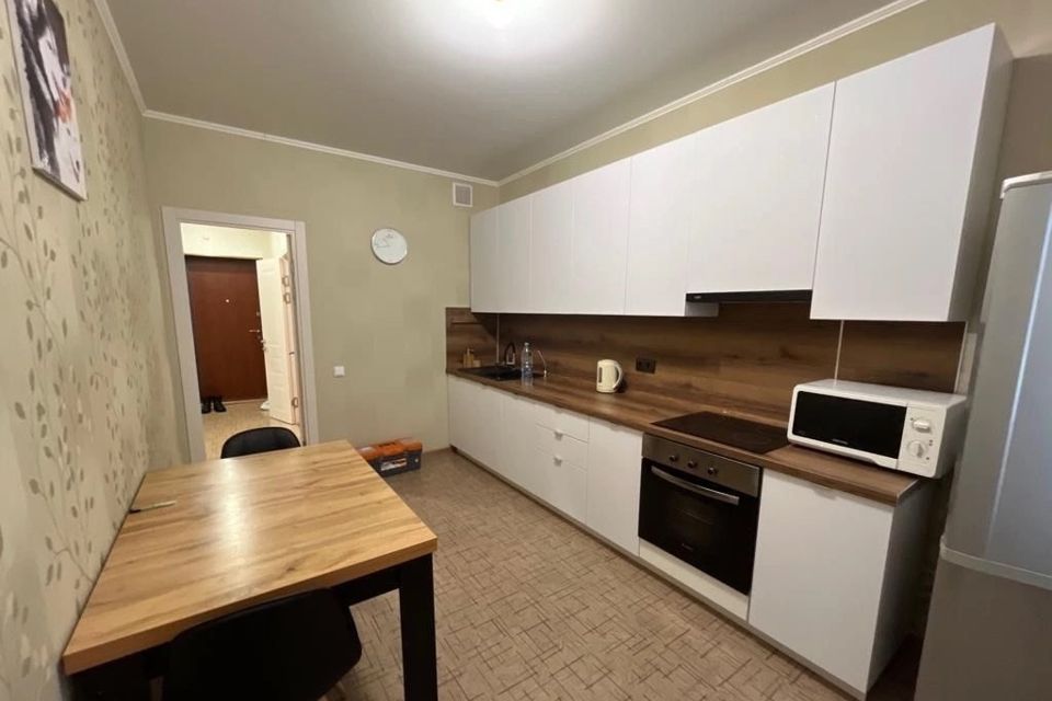 Сдаётся 1-комнатная квартира, 42 м²