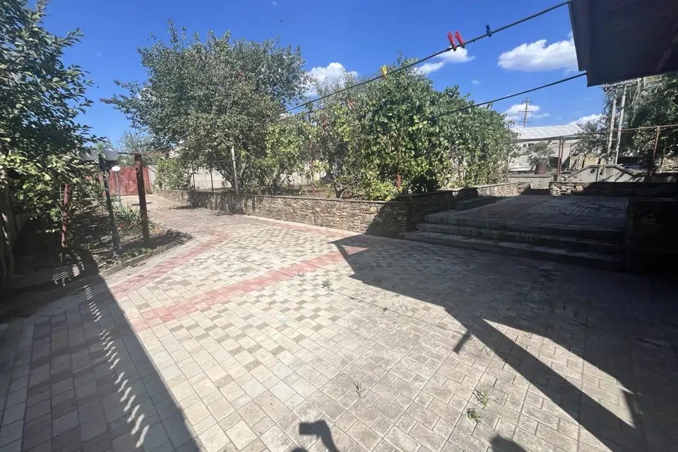 Продаётся 2-этажный дом, 200 м²