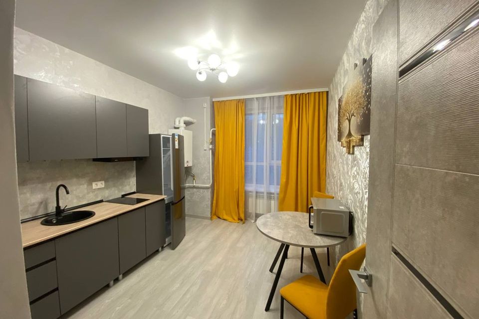 Сдаётся 1-комнатная квартира, 38 м²