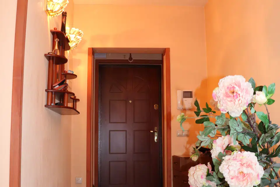 Продаётся 4-комнатная квартира, 160 м²