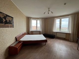 Продаётся 1-комнатная квартира, 53 м²