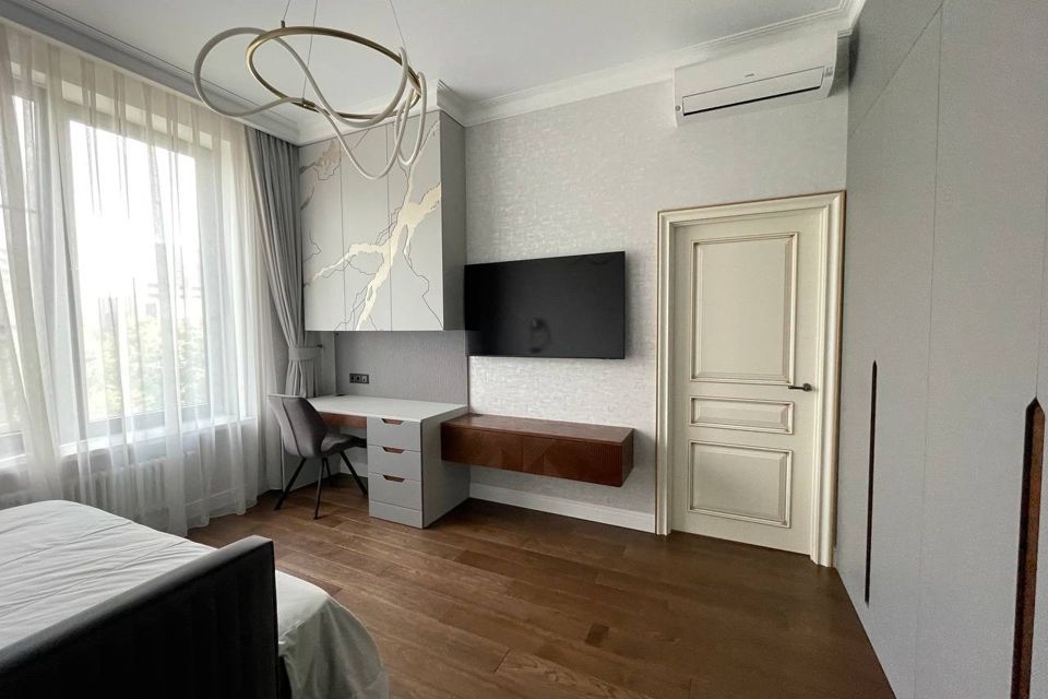 Продаётся 3-комнатная квартира, 103.2 м²