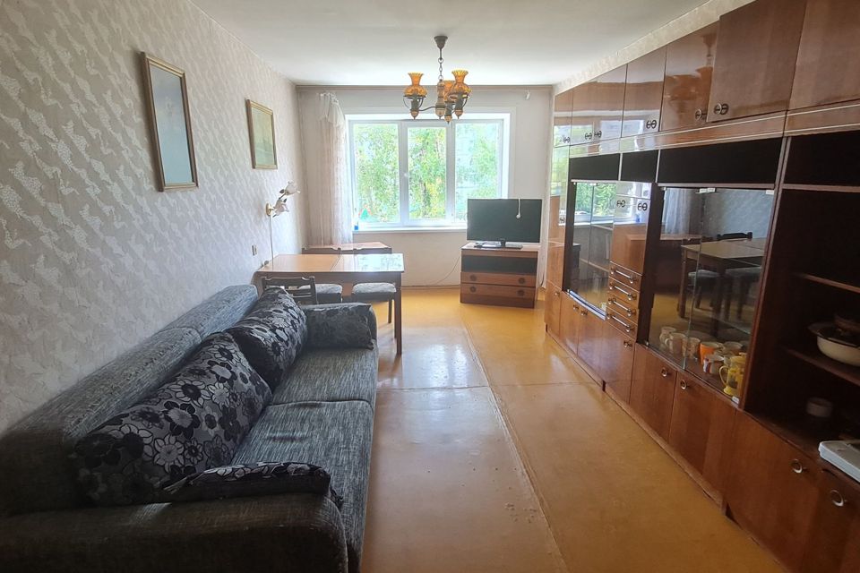 Продаётся 3-комнатная квартира, 65.5 м²