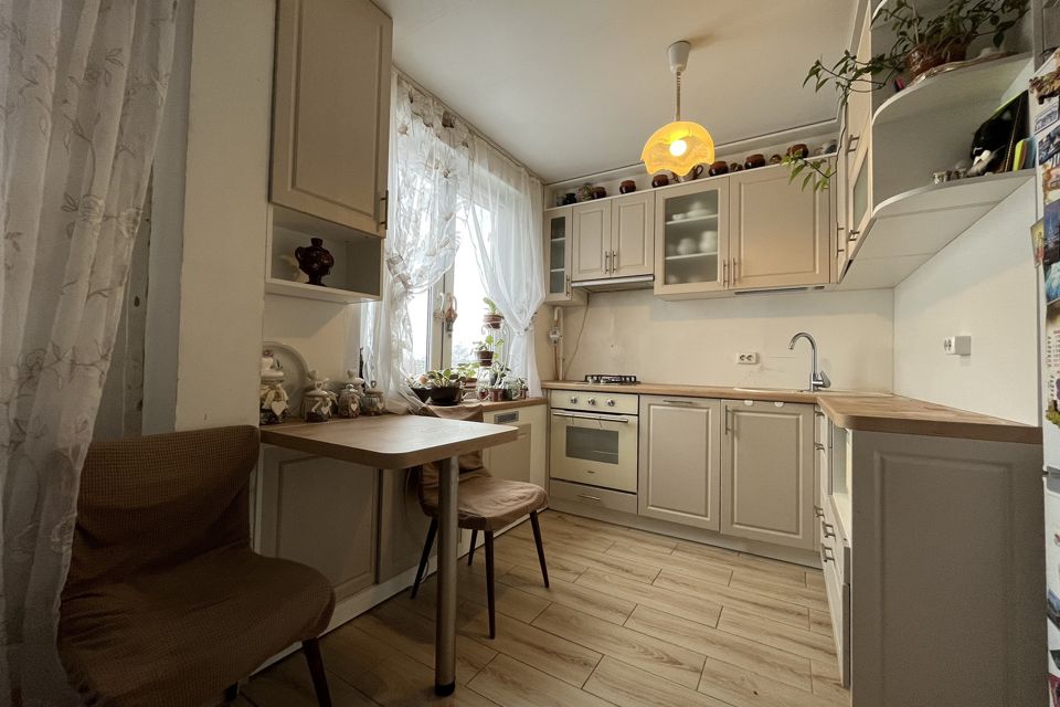 Продаётся 3-комнатная квартира, 64.4 м²