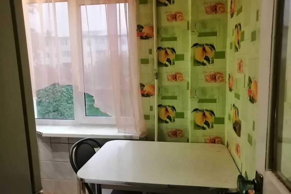 Продаётся 4-комнатная квартира, 58.1 м²