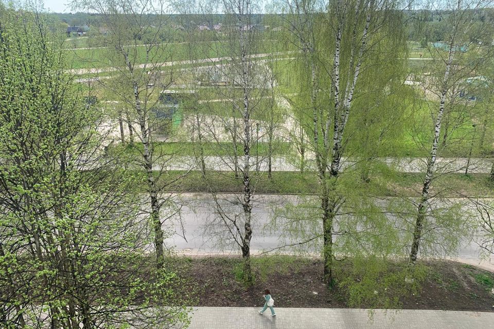 Продаётся 4-комнатная квартира, 49.8 м²