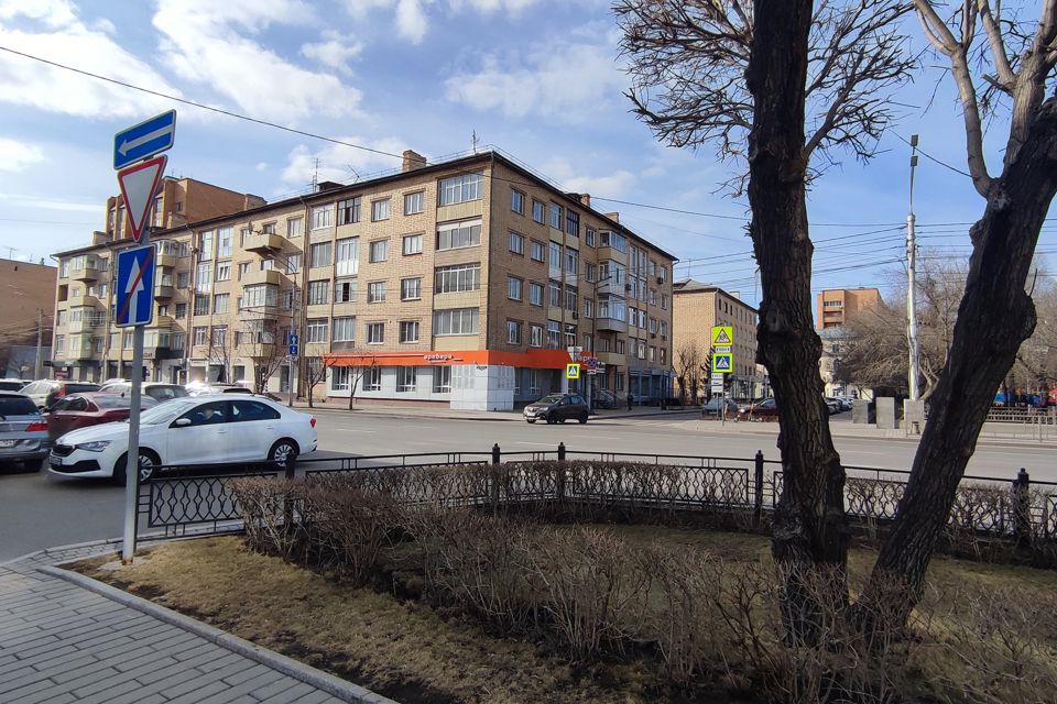Продаётся 2-комнатная квартира, 64 м²