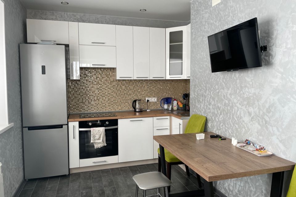 Продаётся 1-комнатная квартира, 43 м²