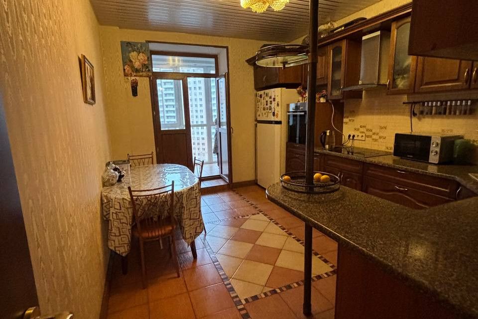 Продаётся 2-комнатная квартира, 76 м²