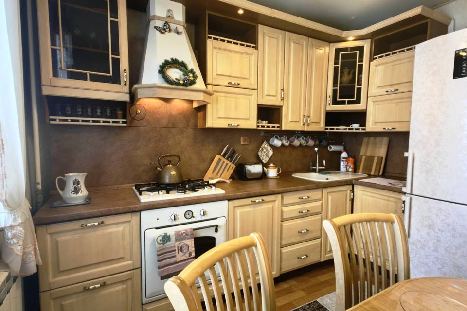 Продаётся 4-комнатная квартира, 74.2 м²