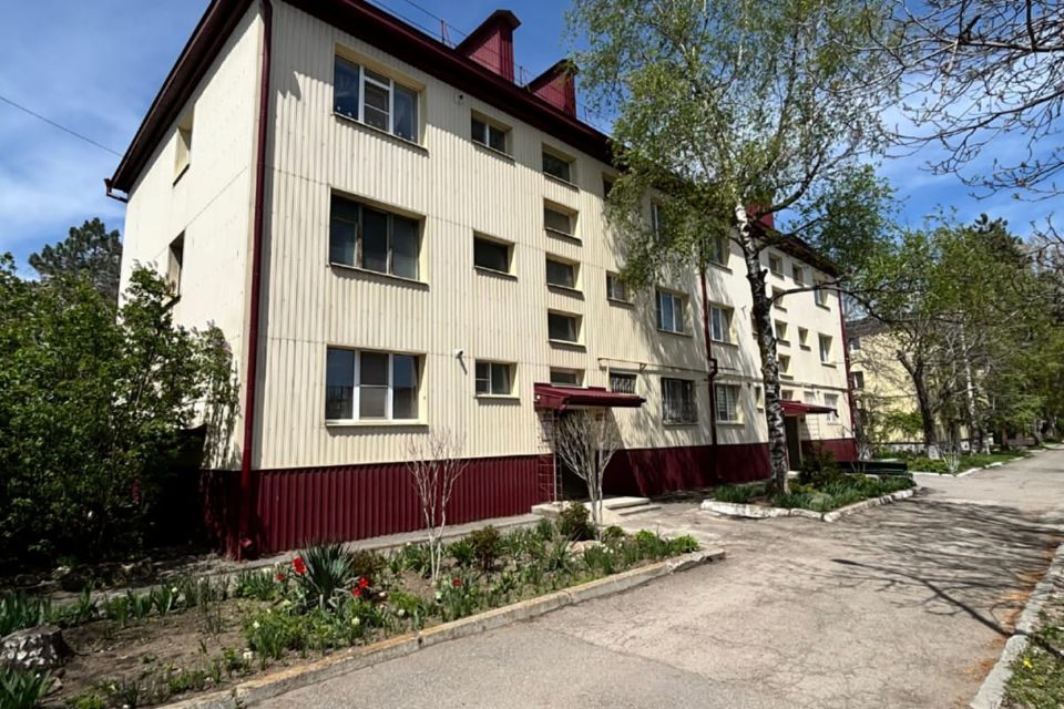 Продаётся 1-комнатная квартира, 42.7 м²