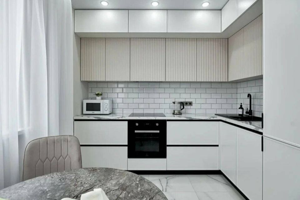 Продаётся 1-комнатная квартира, 42 м²