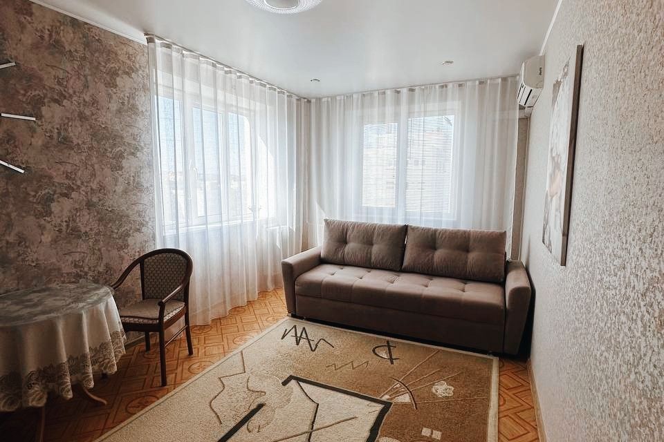 Продаётся 2-комнатная квартира, 56.7 м²