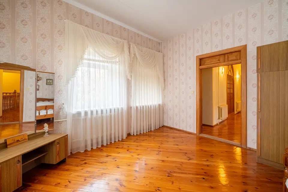 Продаётся 2-этажный дом, 262 м²