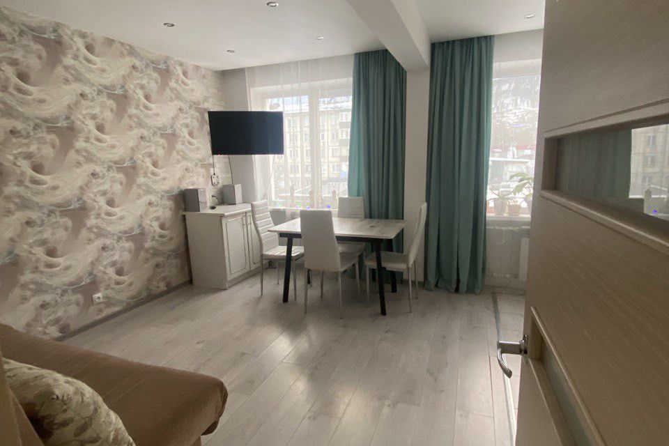 Продаётся 3-комнатная квартира, 57.9 м²