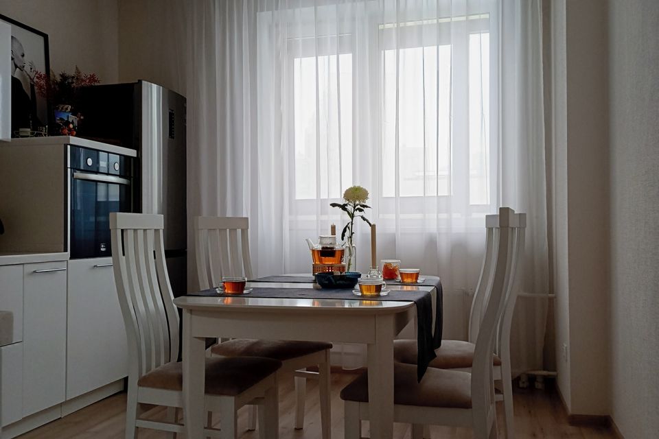 Продаётся 2-комнатная квартира, 56.2 м²