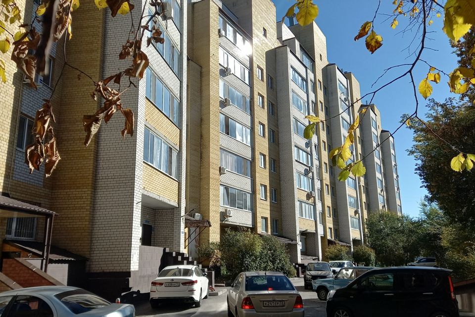 Продаётся 3-комнатная квартира, 101.3 м²