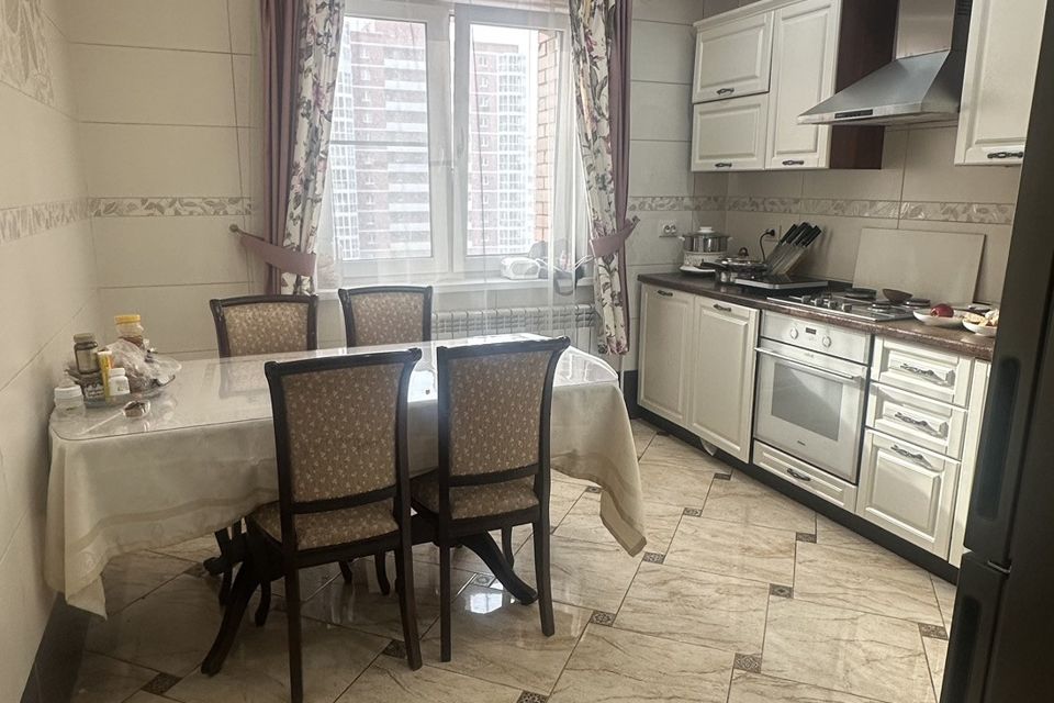 Продаётся 2-комнатная квартира, 65 м²